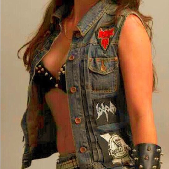 Meet your Posher, Melissa - Picture 3 of 3